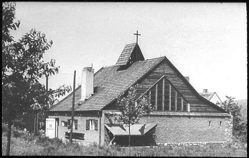 Die Kapelle auf dem einzigen bekannten Foto vor dem Umbau 1964 (Foto: Kunstdienst)