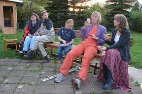 ... bei Bratwurst und böhmischem Bier.