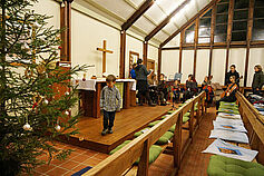 Vor dem Gottesdienst: Probe der Musiker.