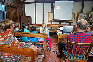 Kurzfilme in der Kapelle. Da war das Wetter draußen fast ein bisschen zu schön...