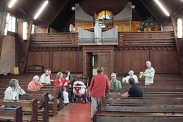 Und noch einmal in der Kirche: Gäste und Gastgeber. (Foto Mathias Heller)