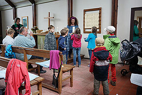 Der Kindergottesdienst - er wird heute im Grünen stattfinden!