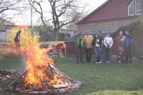 Das Osterfeuer (Foto: Mathias Heller)