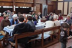 Gute Stimmung beim Kaffeetrinken, und das...