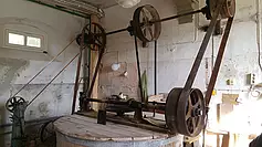 Der historische Riemenantrieb arbeitet noch!