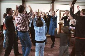 Tanzen zur Musik von MISRACH