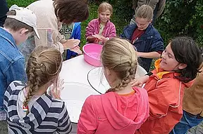 Filzen - noch ein Magnet für die Kinder