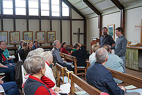 Vor dem Festtag sind zwei Radiobeiträge der Evangelischen Redaktionen  von Landeswelle Thüringen und Antenne Thüringen gesendet worden.  Vielleicht einmal an dieser Stelle zum Nachhören...